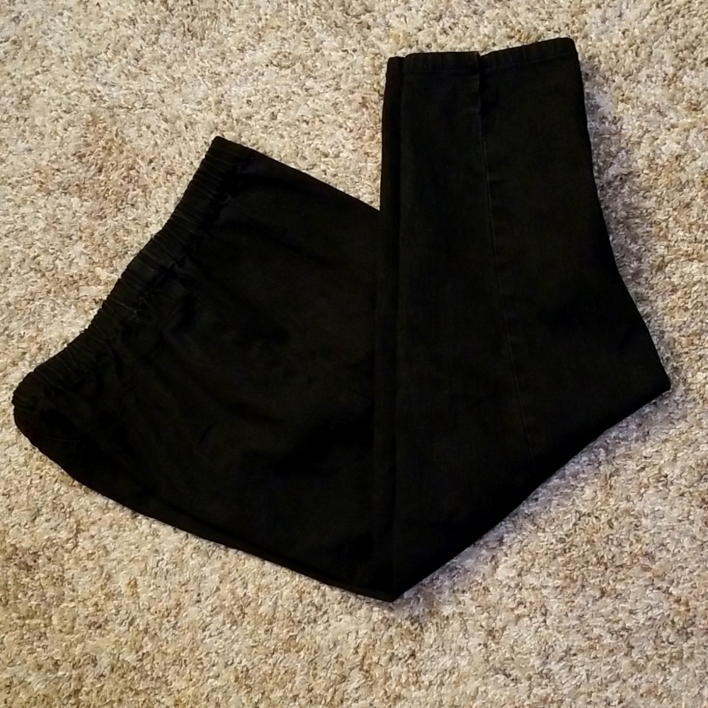 DG2 Capris